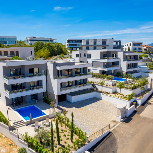 VILA E - Malinska, Hadrie - Experience Elevated Malinska, Krk